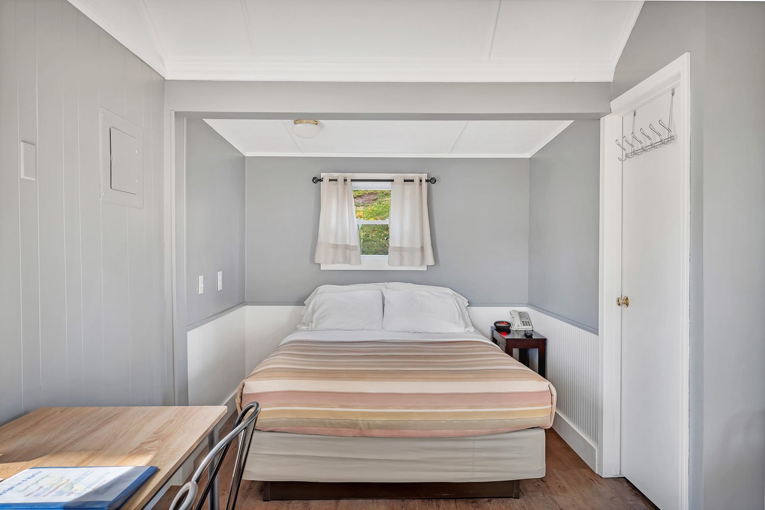 Queen bed